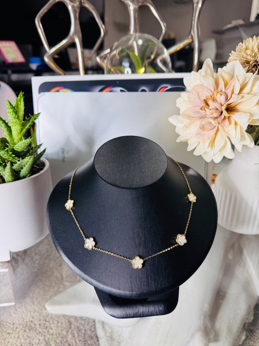 Collar “Trébol de Luz”